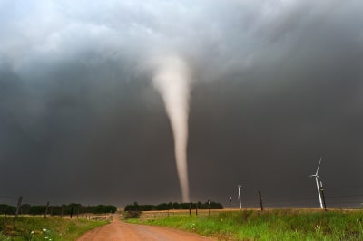 Strong tornado in Kansas